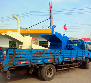 װ������