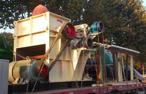 װ������