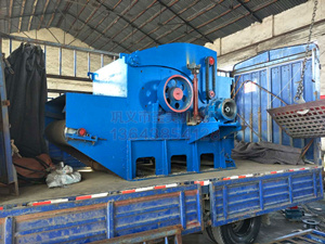 װ������